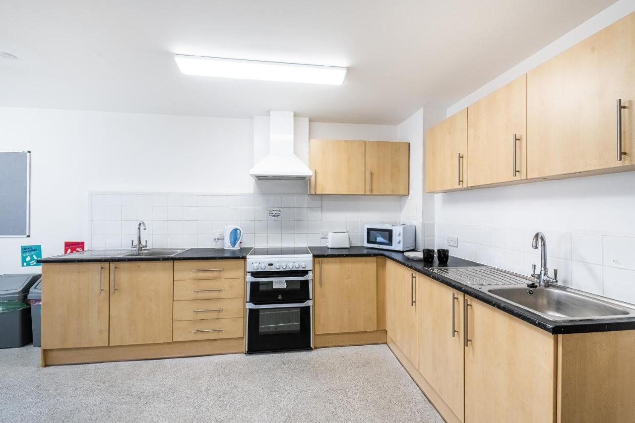 1 Night Free Comfortable Ensuite Rooms, Gillingham - Sk Hoo Esterno foto