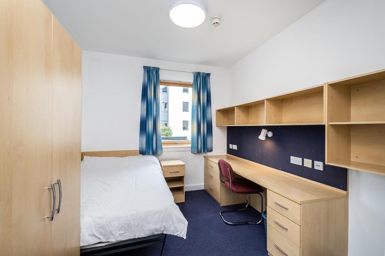 1 Night Free Comfortable Ensuite Rooms, Gillingham - Sk Hoo Esterno foto